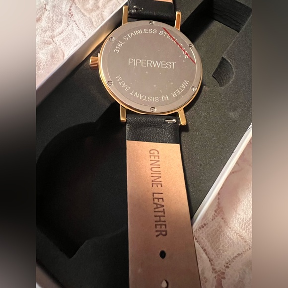 NWT Piperwest Minimalist & Versatile Watch - Picture 2 of 5